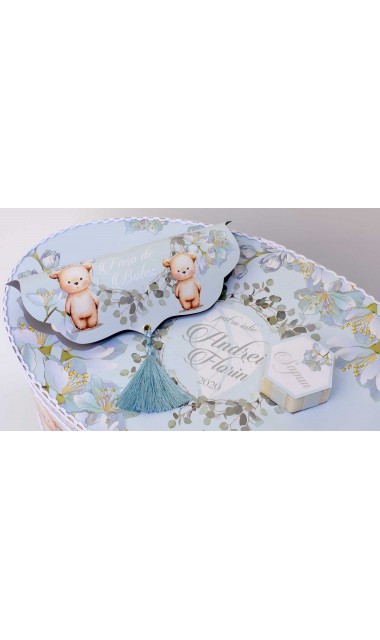 Trusou de botez cu eucalipt si ursuleti pe fundal bleu mint Little Blue Bear 15